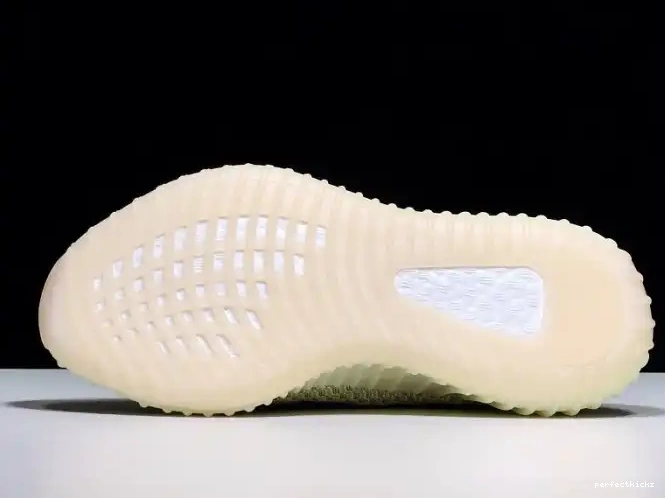 FV3250 350 Boost V2 Antlia Yeezy Adidas 0612